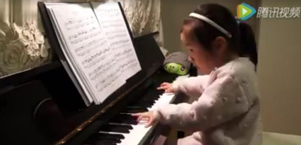 kid playing clementi